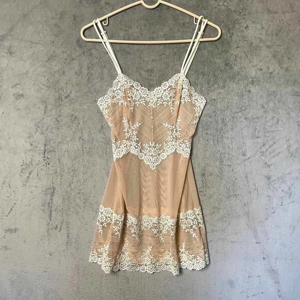 Wacoal Embrace Lace Chemise Slip Small Nude Romantic Coquette Lingerie Sleepwear